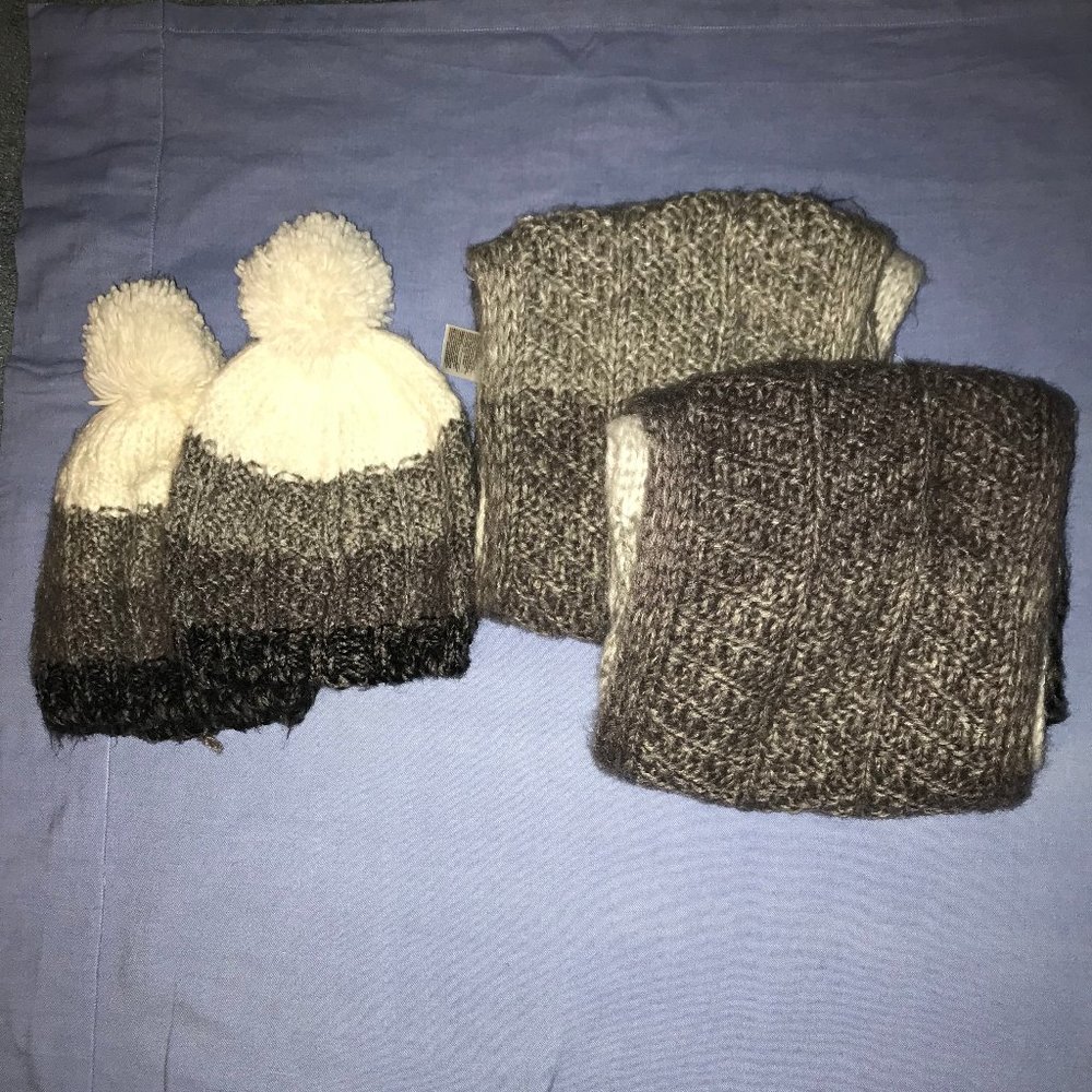 Matching twin Set Scarf and Hat - GAP